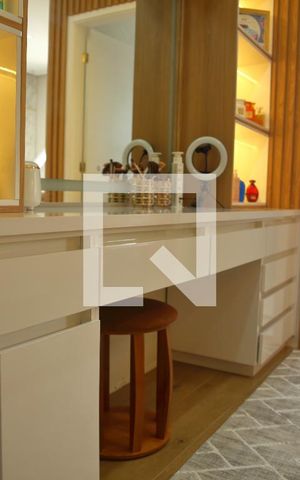 Apartamento à venda com 118m², 2 quartos e 2 vagasCloset da suíte 1