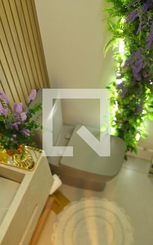 Apartamento à venda com 118m², 2 quartos e 2 vagasBanheiro de Serviço