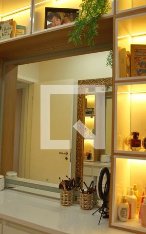 Apartamento à venda com 118m², 2 quartos e 2 vagasCloset da suíte 1