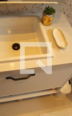 Apartamento à venda com 118m², 2 quartos e 2 vagasBanheiro da Suíte 1