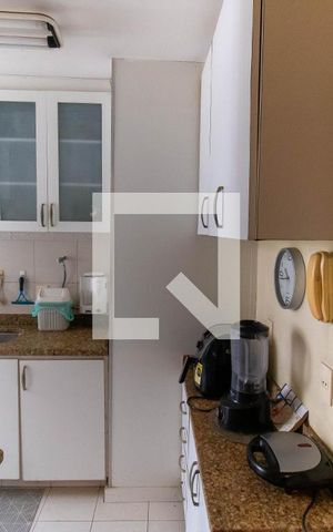Apartamento à venda com 130m², 3 quartos e 1 vaga Apartamento à venda com 130m², 3 quartos e 1 vagaCozinha e Área de Serviço