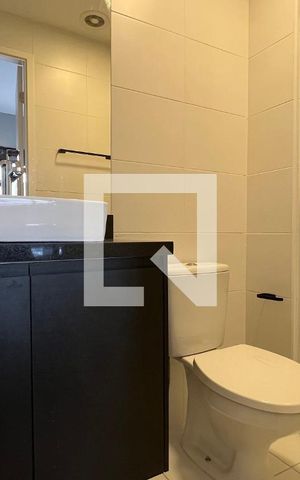 Apartamento à venda com 40m², 2 quartos e sem vaga Apartamento à venda com 40m², 2 quartos e sem vagaBanheiro
