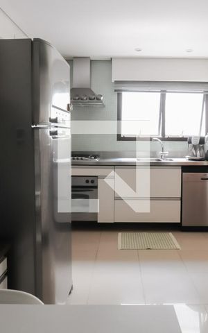 Apartamento à venda com 125m², 4 quartos e 2 vagasCozinha - Armários