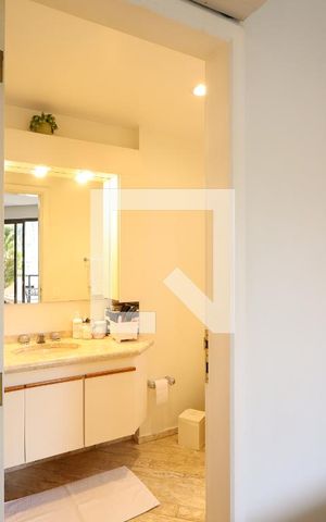 Apartamento à venda com 157m², 2 quartos e 2 vagasBanheiro da Suíte 1