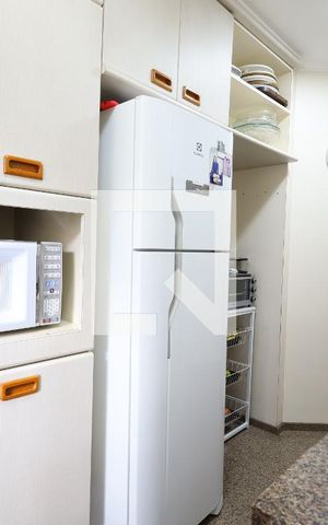 Apartamento à venda com 157m², 2 quartos e 2 vagasCozinha