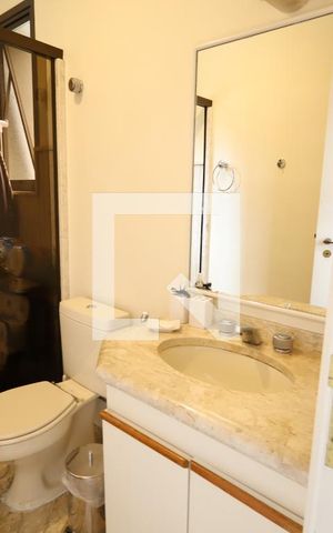 Apartamento à venda com 157m², 2 quartos e 2 vagasBanheiro da Suíte 2