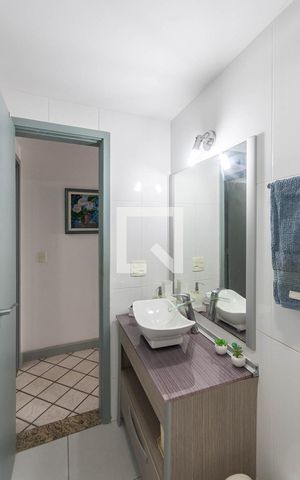 Apartamento à venda com 220m², 3 quartos e 2 vagasBanheiro (segundo andar)