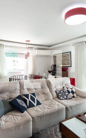 Apartamento à venda com 220m², 3 quartos e 2 vagasSala (segundo andar)