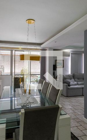 Apartamento à venda com 220m², 3 quartos e 2 vagasSala (primeiro andar)