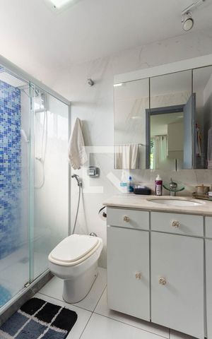 Apartamento à venda com 220m², 3 quartos e 2 vagasBanheiro Suíte (segundo andar)