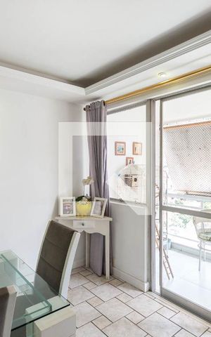 Apartamento à venda com 220m², 3 quartos e 2 vagasSala (primeiro andar)
