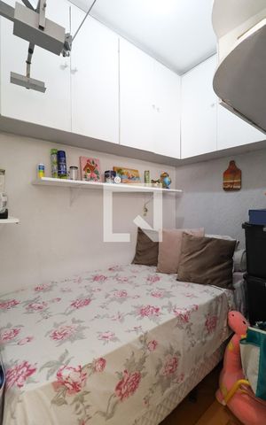 Apartamento à venda com 79m², 2 quartos e 1 vaga Apartamento à venda com 79m², 2 quartos e 1 vagaBanheiro / Quarto de serviço