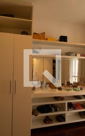 Apartamento para alugar com 784m², 5 quartos e 4 vagasCloset 2 da Suíte master