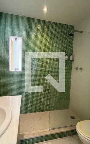 Apartamento para alugar com 784m², 5 quartos e 4 vagasBanheiro da Suíte 2