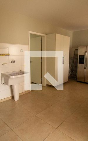 Apartamento para alugar com 784m², 5 quartos e 4 vagasÁrea de Serviço