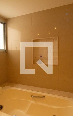 Apartamento para alugar com 784m², 5 quartos e 4 vagasBanheiro 1 da suíte master