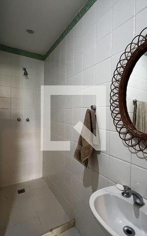 Apartamento para alugar com 784m², 5 quartos e 4 vagasBanheiro de serviço