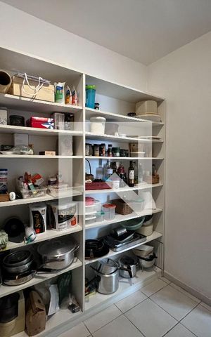 Apartamento para alugar com 784m², 5 quartos e 4 vagasDespensa