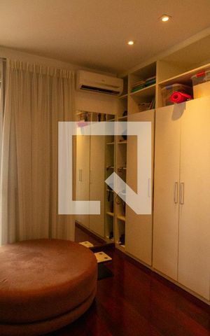 Apartamento para alugar com 784m², 5 quartos e 4 vagasCloset 2 da Suíte master