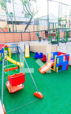 Apartamento à venda com 64m², 3 quartos e 1 vaga Apartamento à venda com 64m², 3 quartos e 1 vagaÁrea comum - Playground