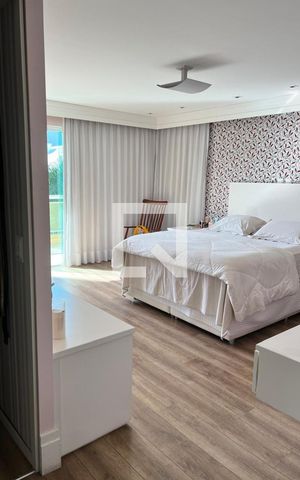 Casa de condomínio à venda com 415m², 4 quartos e 2 vagasQuarto 4