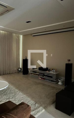 Casa de condomínio à venda com 415m², 4 quartos e 2 vagasSala