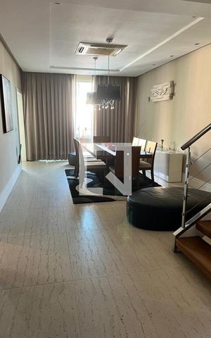 Casa de condomínio à venda com 415m², 4 quartos e 2 vagasSala