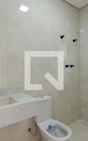 Casa para alugar com 136m², 3 quartos e 2 vagas Casa para alugar com 136m², 3 quartos e 2 vagasSuíte 2 - banheiro