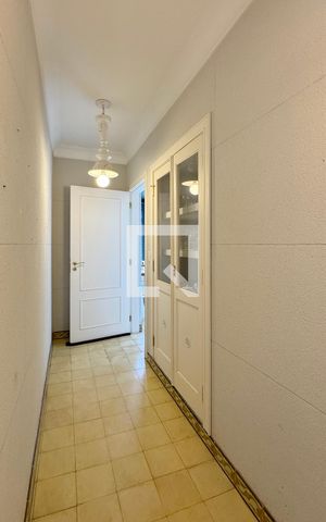 Casa de condomínio à venda com 614m², 4 quartos e 6 vagasCorredor