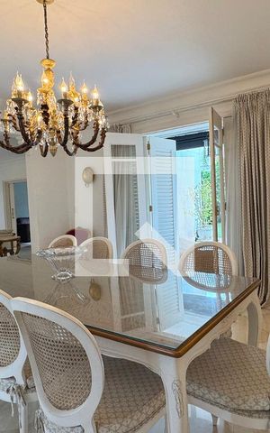Casa de condomínio à venda com 614m², 4 quartos e 6 vagasSala de Jantar