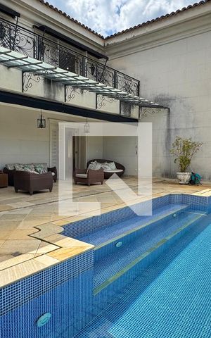 Casa de condomínio à venda com 614m², 4 quartos e 6 vagasPiscina