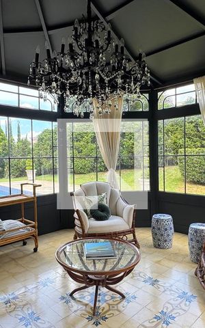 Casa de condomínio à venda com 614m², 4 quartos e 6 vagasÁrea comum