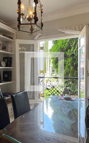 Casa de condomínio à venda com 614m², 4 quartos e 6 vagasEscritório