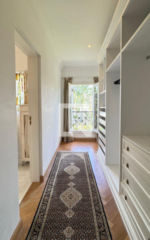 Casa de condomínio à venda com 614m², 4 quartos e 6 vagasCloset da suíte 1