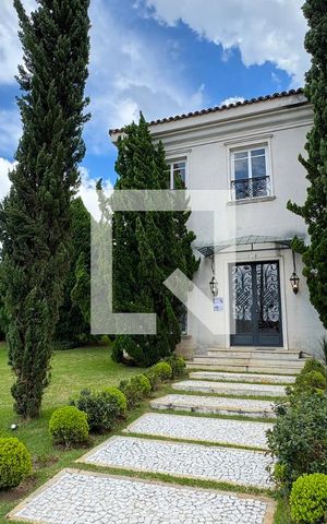Casa de condomínio à venda com 614m², 4 quartos e 6 vagasFachada