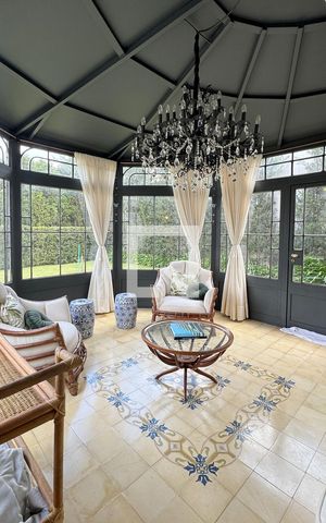 Casa de condomínio à venda com 614m², 4 quartos e 6 vagasÁrea comum