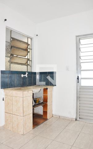 Casa para alugar com 70m², 1 quarto e 1 vaga Casa para alugar com 70m², 1 quarto e 1 vagaCozinha