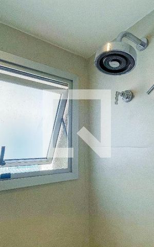 Apartamento à venda com 68m², 1 quarto e 1 vaga Apartamento à venda com 68m², 1 quarto e 1 vagaBanheiro da Suíte