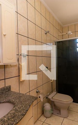Casa à venda com 310m², 5 quartos e 7 vagas Casa à venda com 310m², 5 quartos e 7 vagasCasa 2 - Banheiro