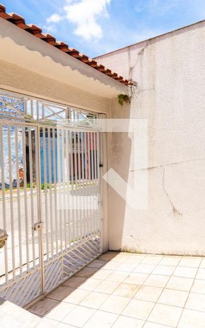 Casa à venda com 310m², 5 quartos e 7 vagas Casa à venda com 310m², 5 quartos e 7 vagasEntrada
