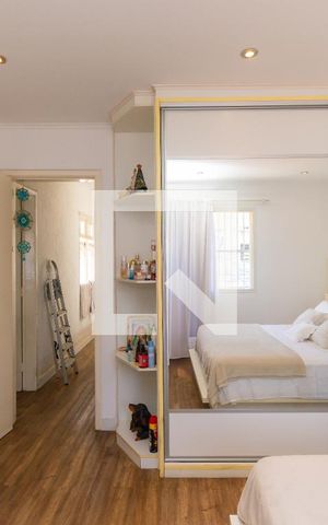 Casa à venda com 310m², 5 quartos e 7 vagas Casa à venda com 310m², 5 quartos e 7 vagasQuarto 1