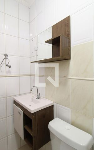 Casa para alugar com 70m², 2 quartos e sem vagaBanheiro da Suíte
