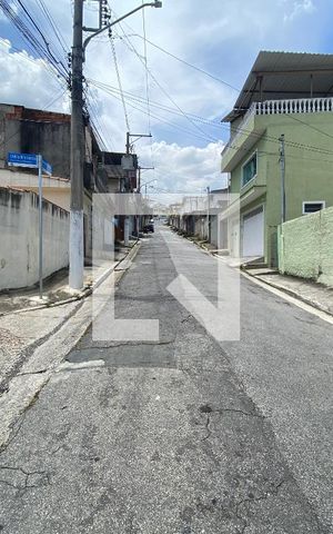Casa para alugar com 70m², 2 quartos e sem vaga Casa para alugar com 70m², 2 quartos e sem vagaVista da Rua