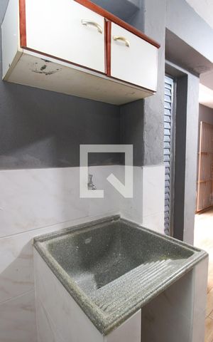 Casa para alugar com 70m², 2 quartos e sem vagaÁrea de Serviço