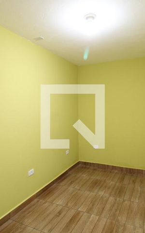 Casa para alugar com 70m², 2 quartos e sem vagaQuarto