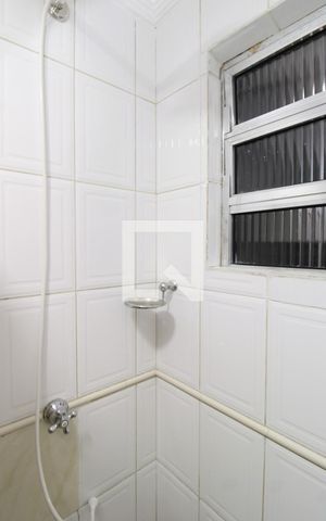 Casa para alugar com 70m², 2 quartos e sem vagaBanheiro da Suíte