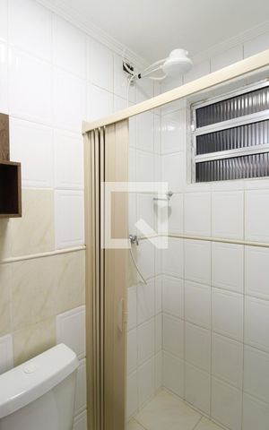 Casa para alugar com 70m², 2 quartos e sem vagaBanheiro da Suíte