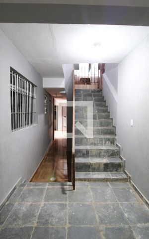 Casa para alugar com 70m², 2 quartos e sem vagaÁrea comum