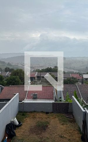 Casa à venda com 110m², 3 quartos e 3 vagas Casa à venda com 110m², 3 quartos e 3 vagasVista
