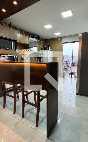 Casa à venda com 110m², 3 quartos e 3 vagas Casa à venda com 110m², 3 quartos e 3 vagasCopa